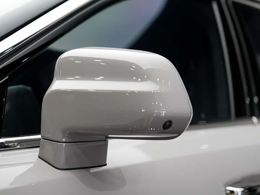 劳斯莱斯 古思特 2023 汽车图片 #15