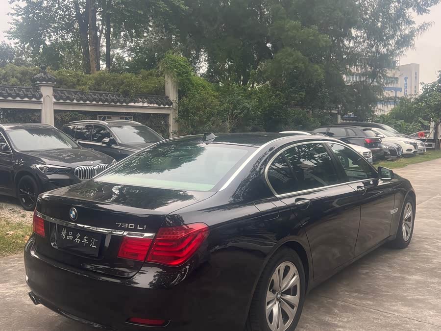 BMW 7 Series 2012 car image #15