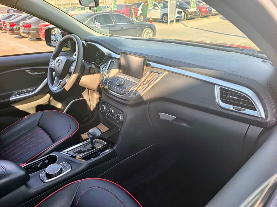 Soueast DX7 2016 car image #15