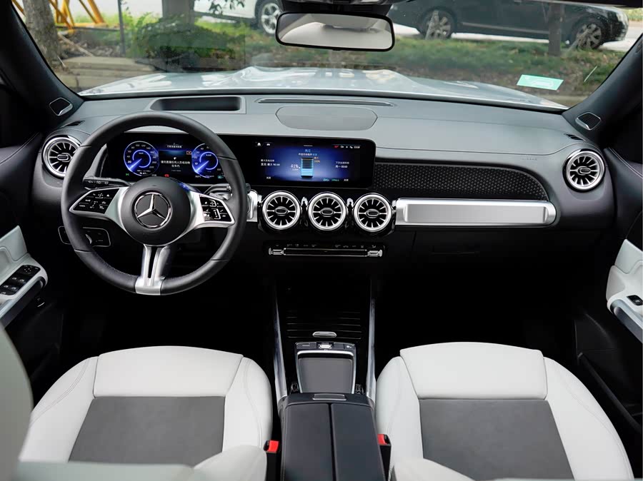 Mercedes-Benz EQB Class 2025 car image #15