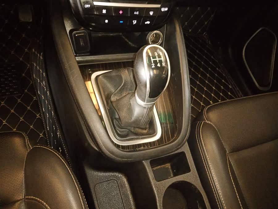 SWM X7 2016 imagen de coche #15