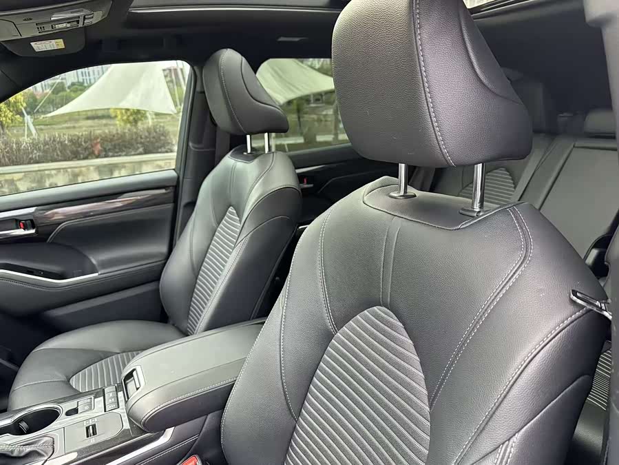 Toyota Crown Kluger 2021 car image #15