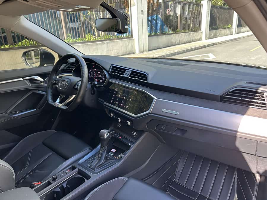 Audi Q3 Sportback 2020 car image #15