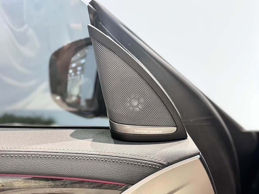 BMW 6 Series GT 2024 car image #15