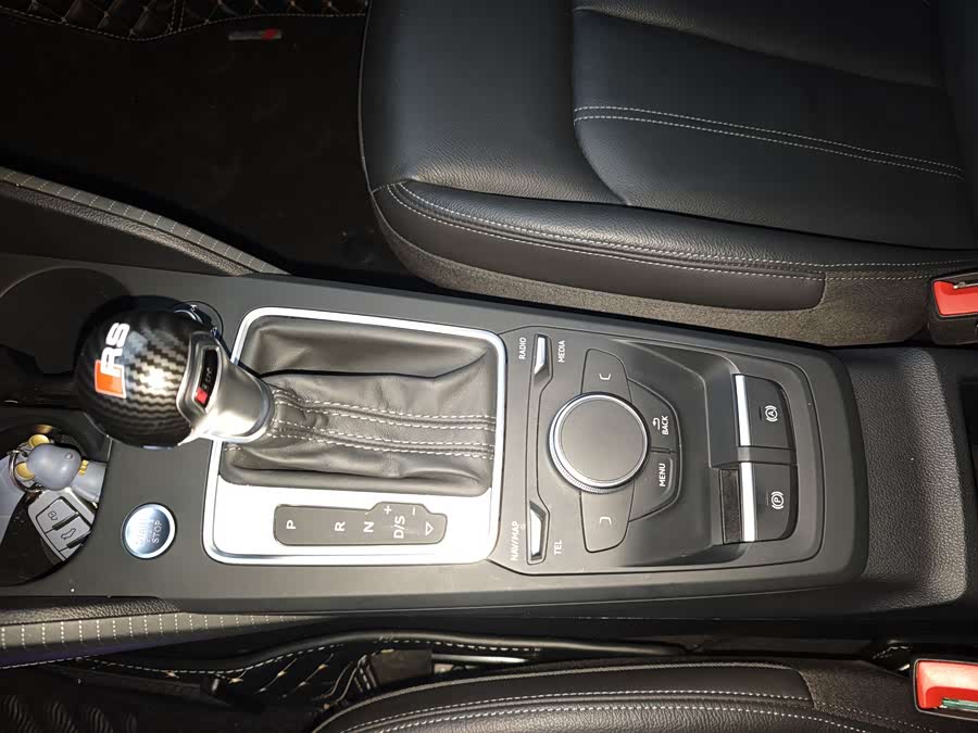 Audi Q2L 2020 car image #15