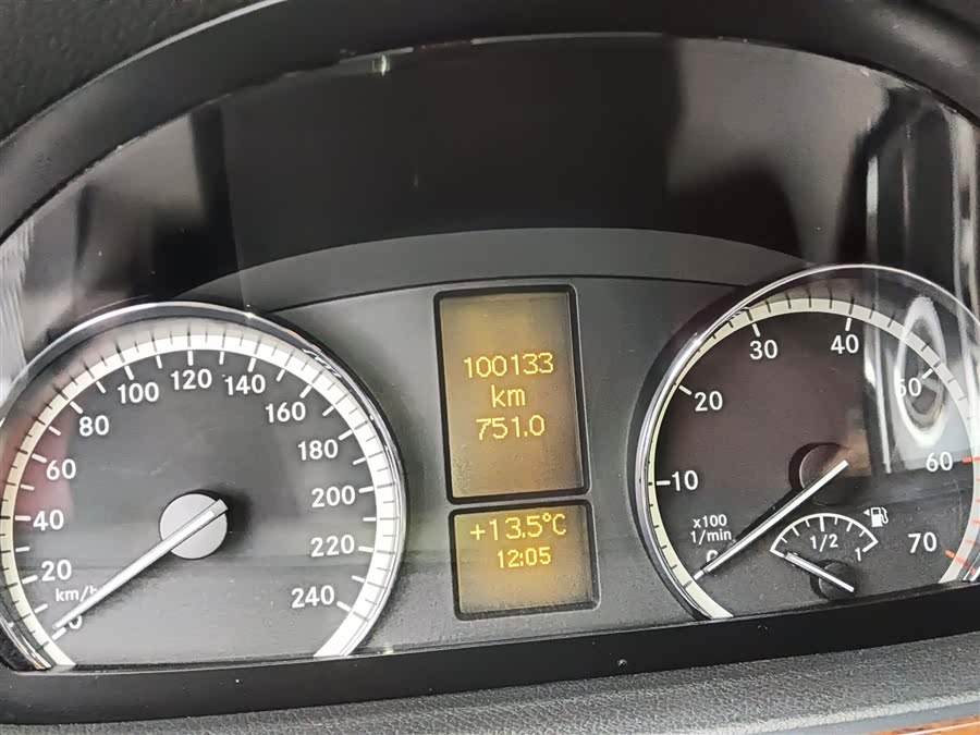 奔驰 唯雅诺 2014 汽车图片 #15