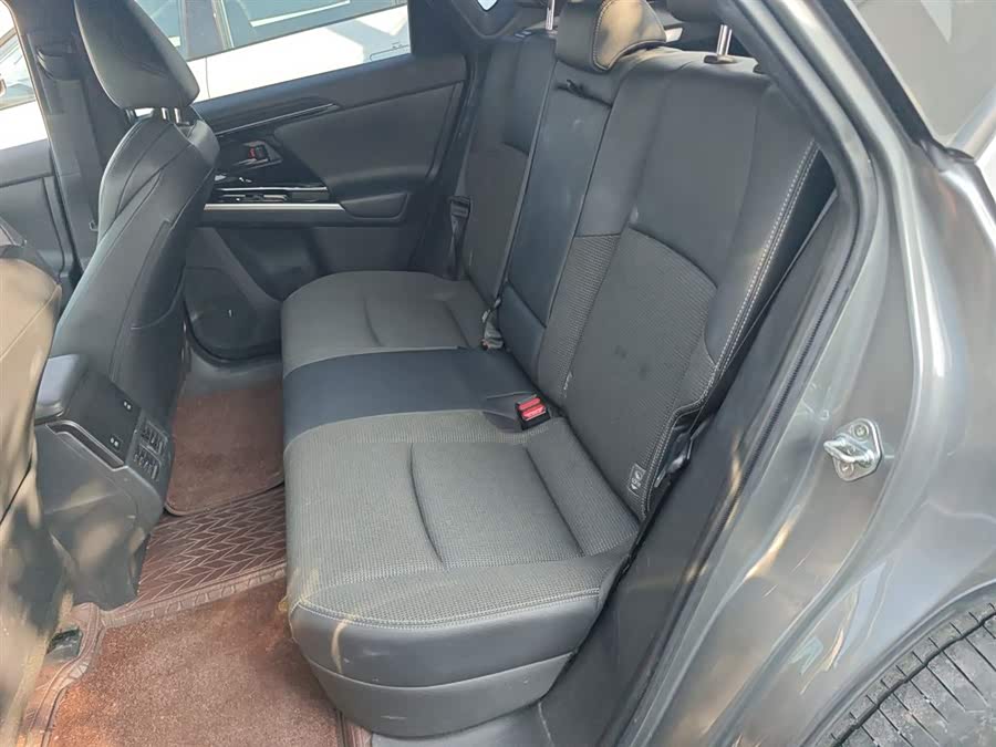 Toyota bZ4X 2024 immagine di auto #15