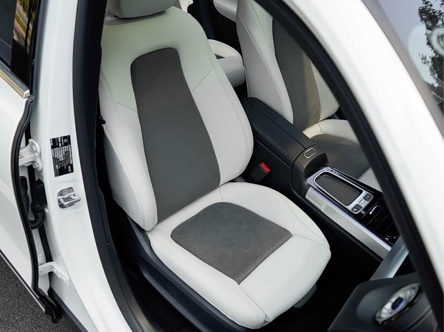 Mercedes-Benz EQB Class 2025 car image #15