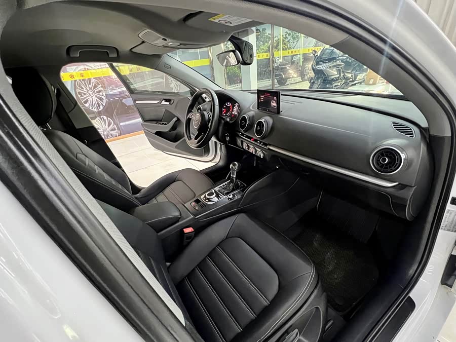 Audi A3 2017 car image #15