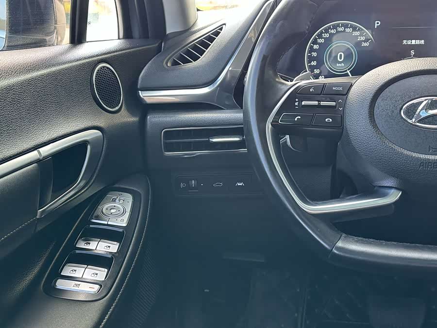 Hyundai Sonata 2020 immagine di auto #15