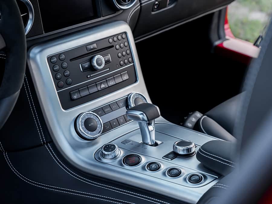 Mercedes-Benz SLS AMG 2014 car image #15