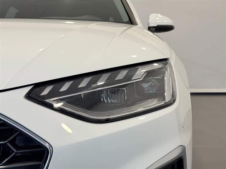 Audi A4L 2023 car image #15