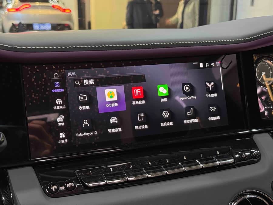 劳斯莱斯 库里南 2025 汽车图片 #15