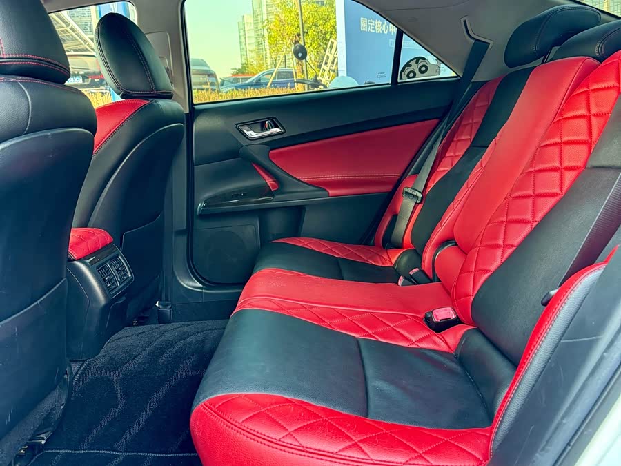 Toyota Reiz 2014 immagine di auto #15