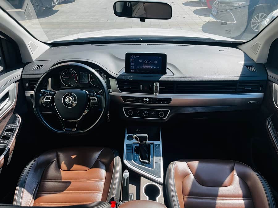 Forthing SX6 2018 car image #15