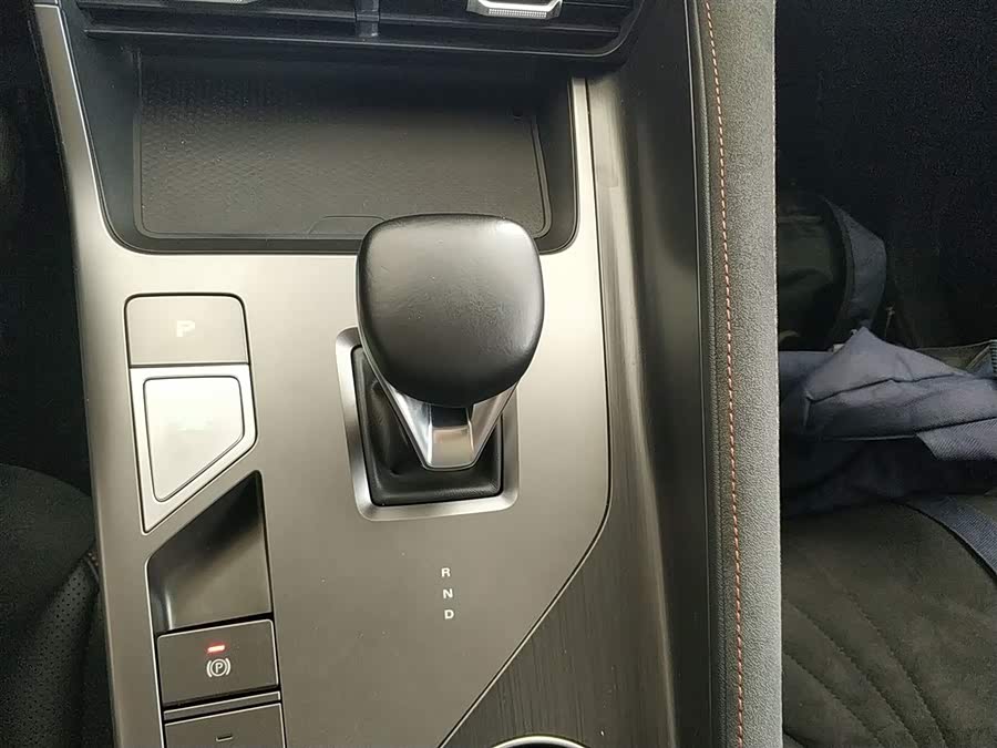 Roewe D5X DMH 2024 car image #15