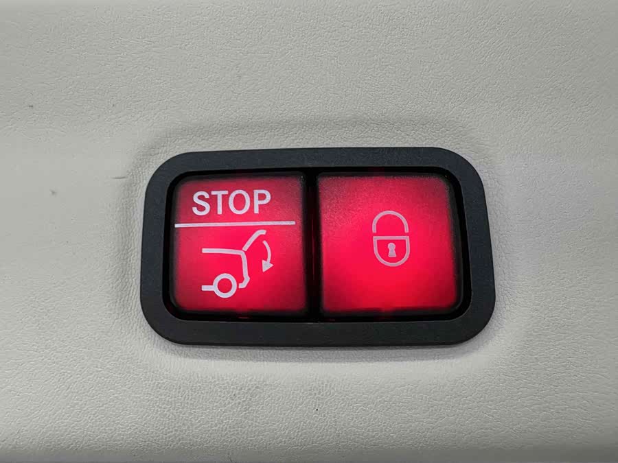 Mercedes-Benz Maybach GLS 2024 imagen de coche #15