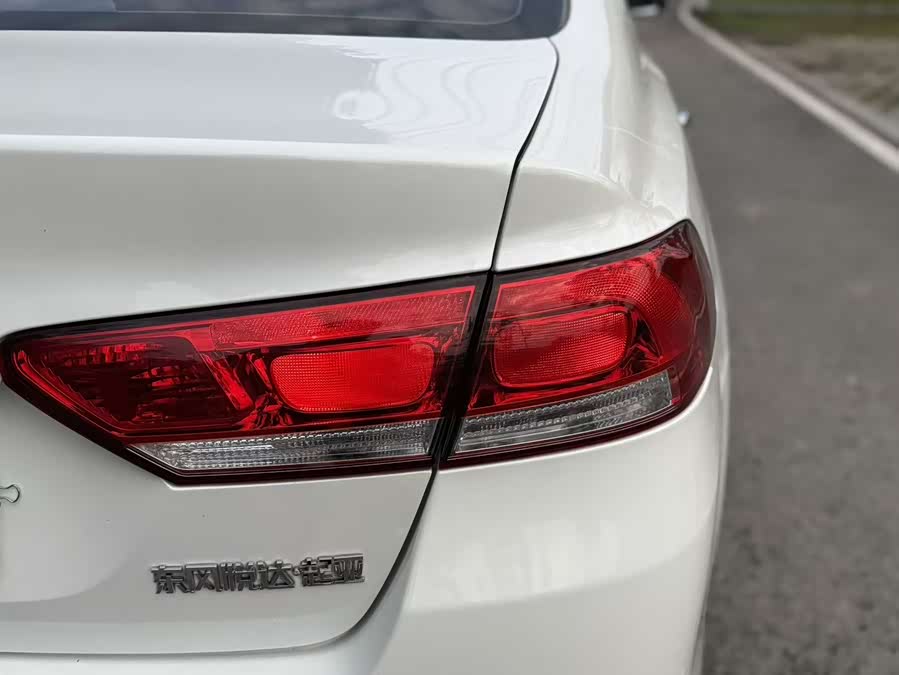 起亚 起亚K4 2016 汽车图片 #15