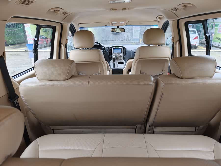 Hyundai H-1 2013 car image #15