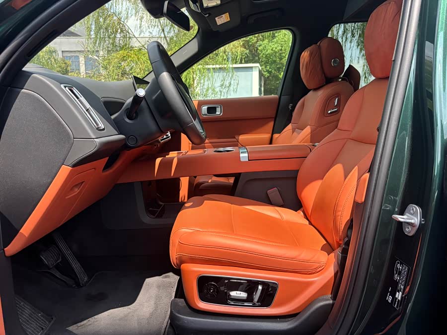 理想汽车 理想MEGA 2025 汽车图片 #15