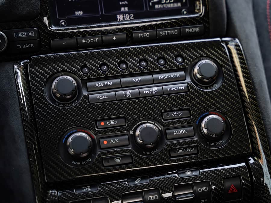 日产 日产GT-R 2010 汽车图片 #15