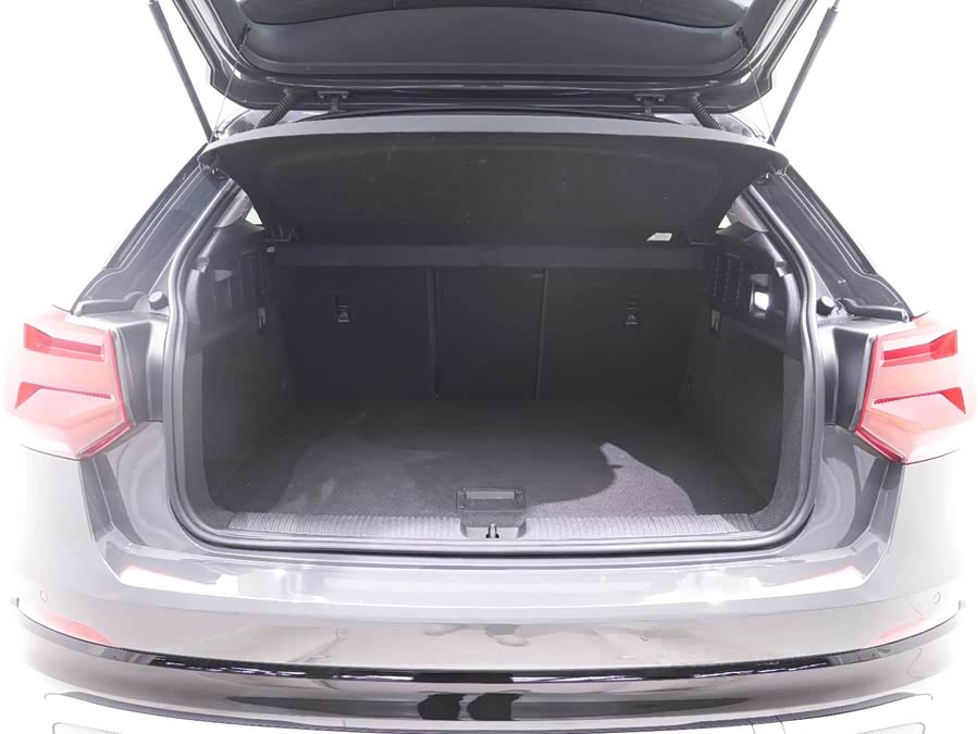 Audi Q2L 2020 immagine di auto #15