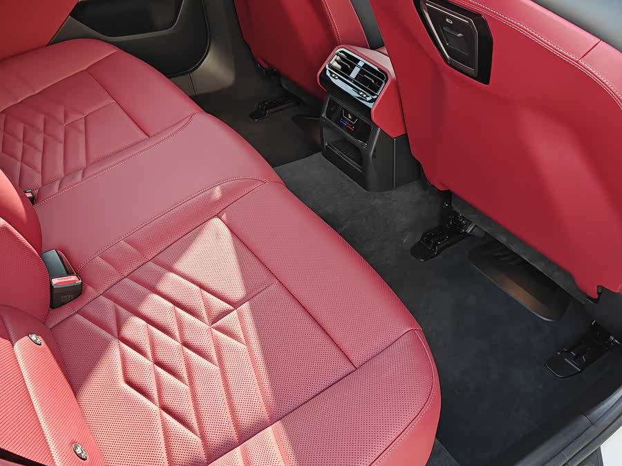 BMW i5 2025 #15 BMW i5 2025 car image #15