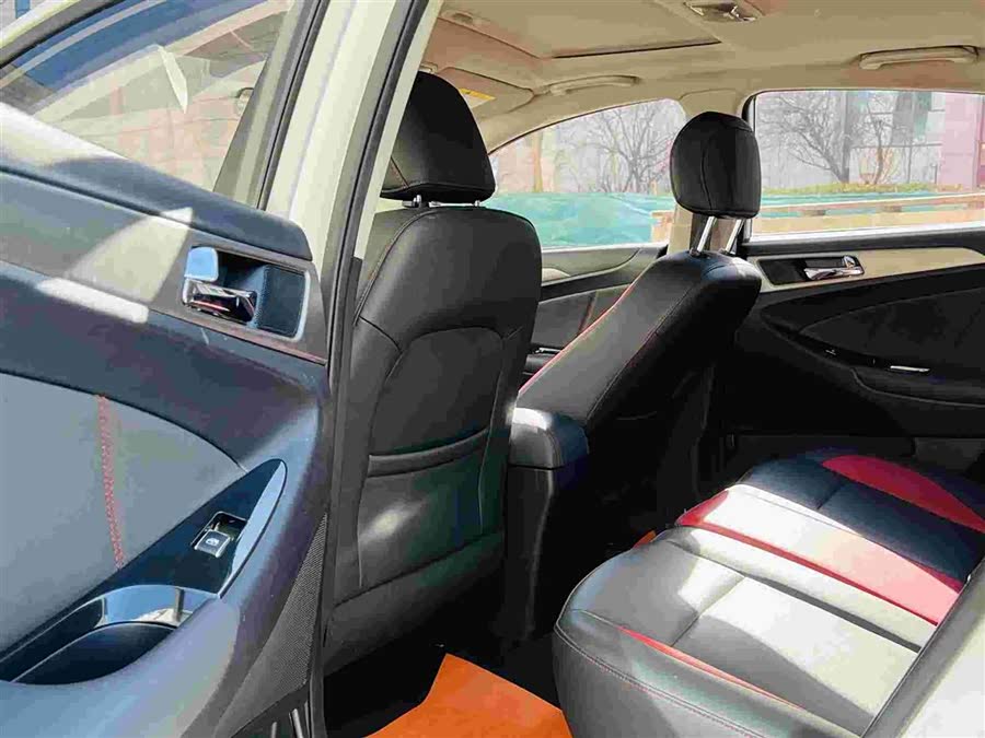 Changan Eado XT 2017 car image #15