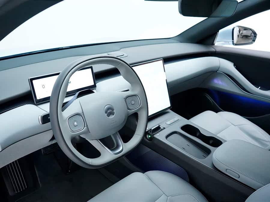 NIO ET5 2025 car image #15