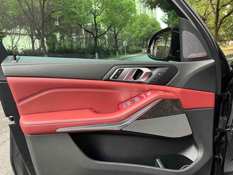 BMW X5 2022 car image #15