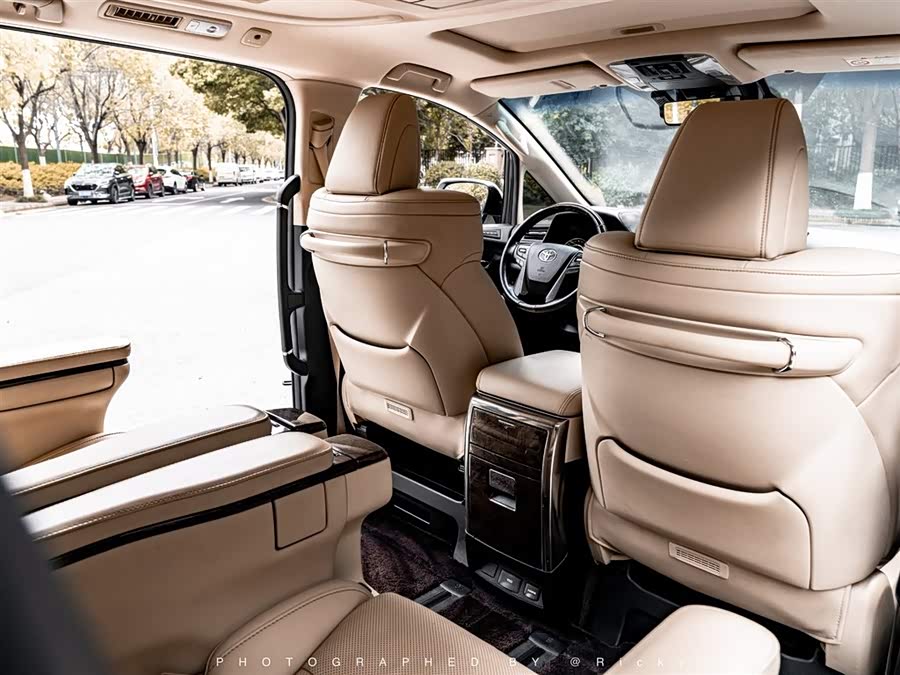 丰田 埃尔法 2019 汽车图片 #15