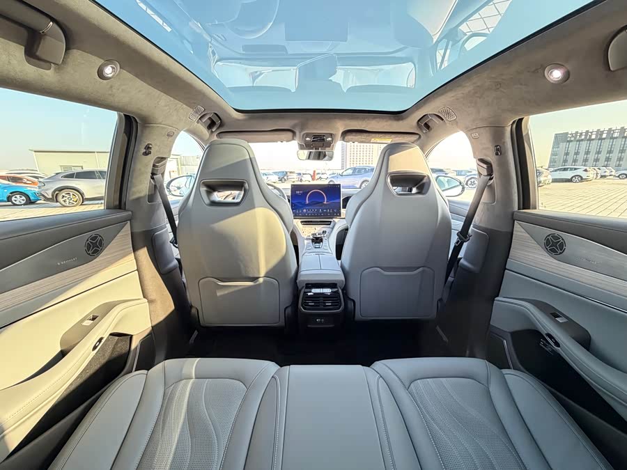 Denza N7 2023 car image #15