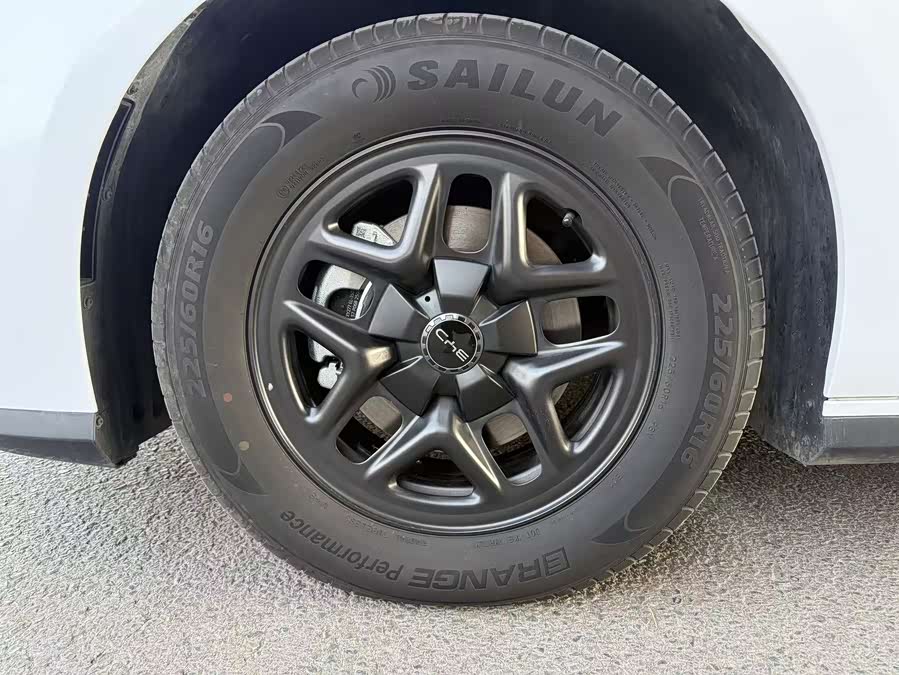 BYD Seal 05 DM-i 2025 car image #15