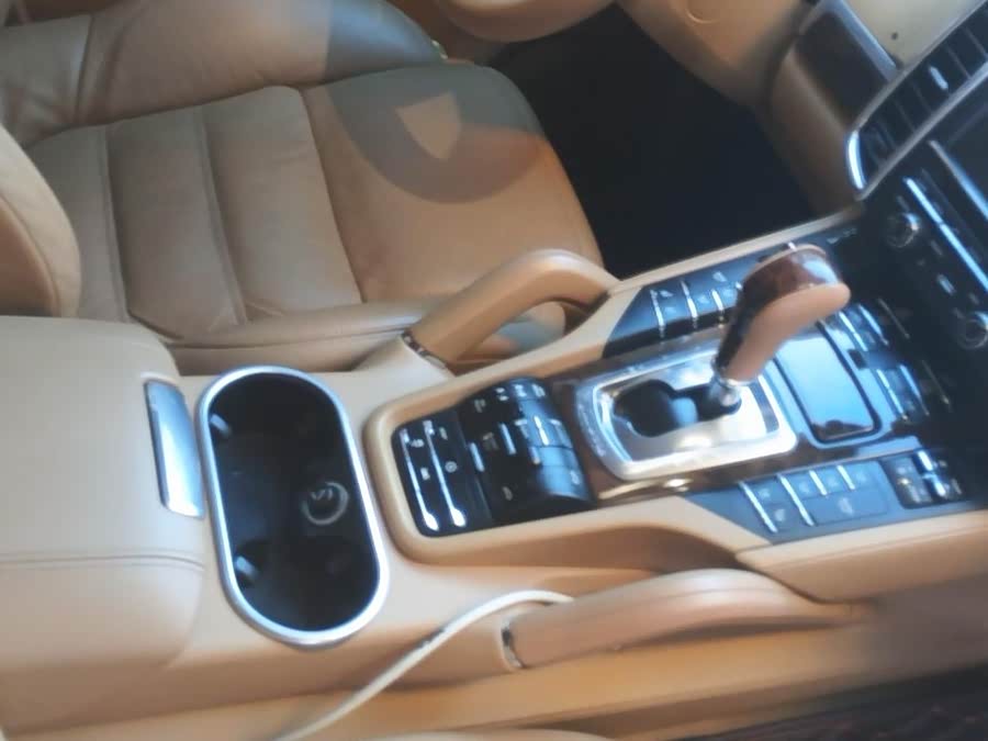 保时捷 Cayenne 2015 汽车图片 #15