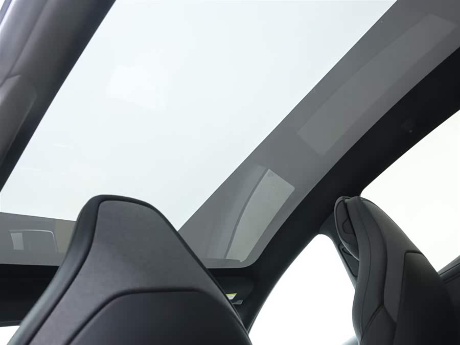 特斯拉 Model Y L 2025 汽车图片 #15