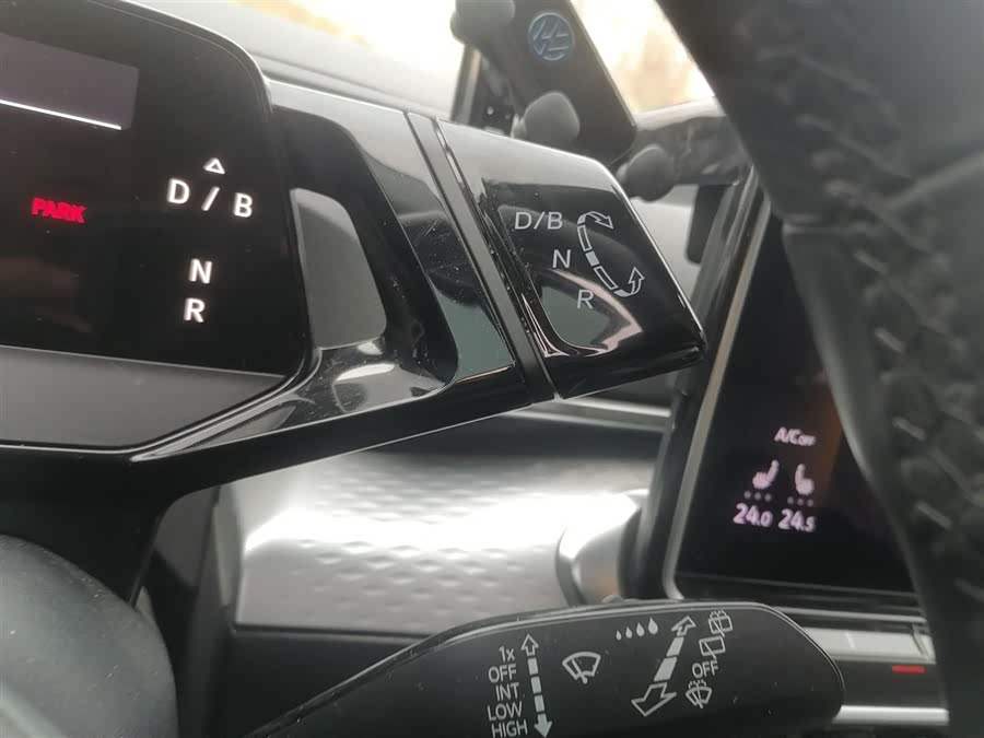 Volkswagen ID.6 X 2021 #15 Volkswagen ID.6 X 2021 immagine di auto #15