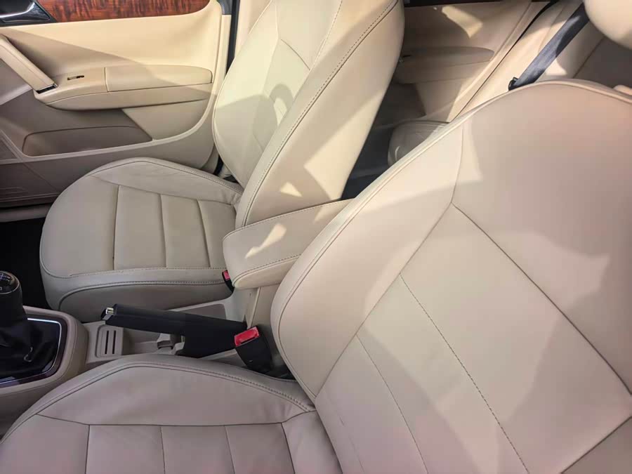 Volkswagen Lavida 2014 car image #15