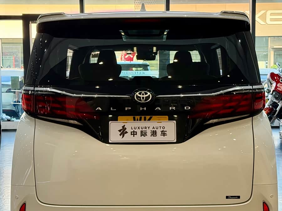 Toyota Alphard #15 Toyota Alphard car image #15