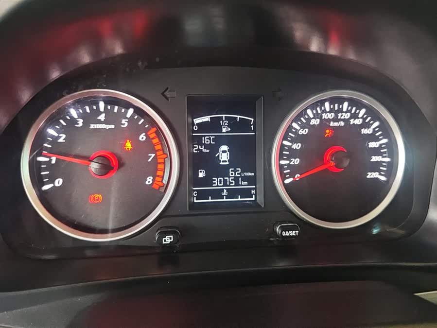 Forthing T5 2023 #15 Forthing T5 2023 immagine di auto #15