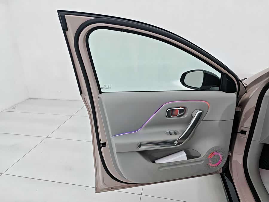 零跑汽车 零跑B01 2025 汽车图片 #15