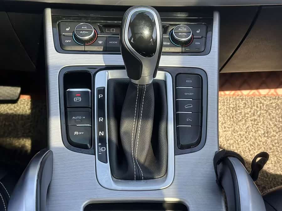 GEELY Boyue 2017 #15 GEELY Boyue 2017 car image #15