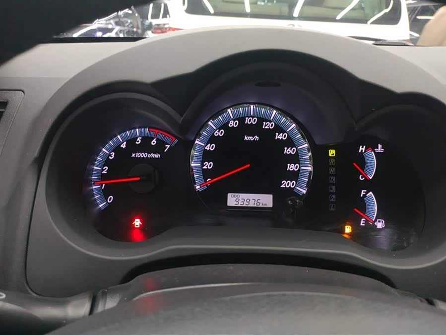 Toyota Fortuner 2016 immagine di auto #15