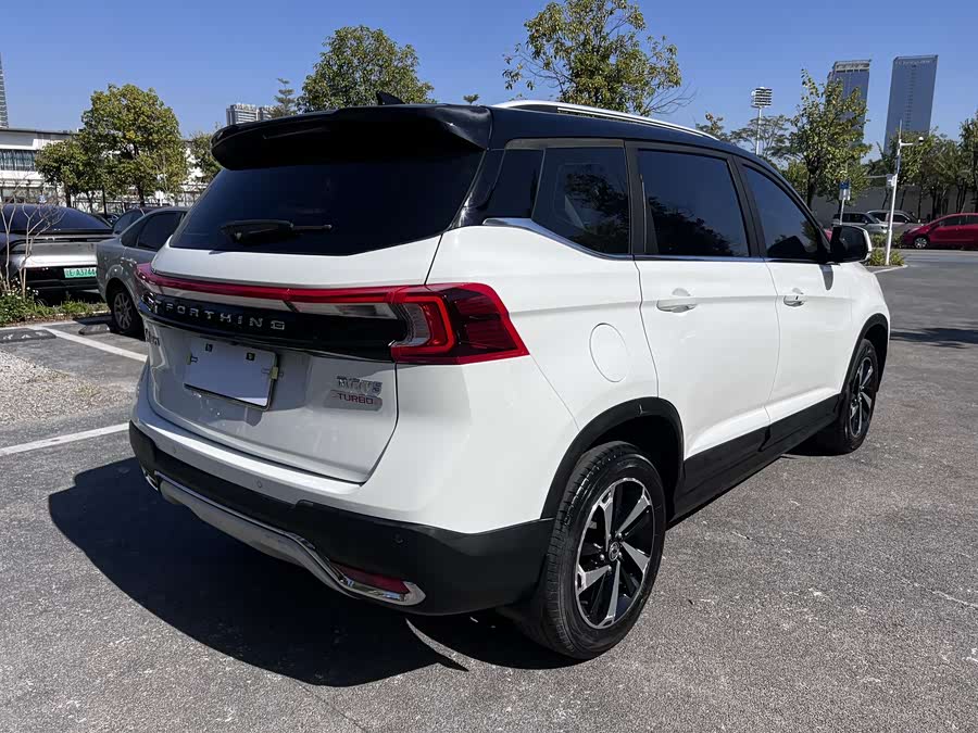 Forthing T5 2019 صورة سيارة #15