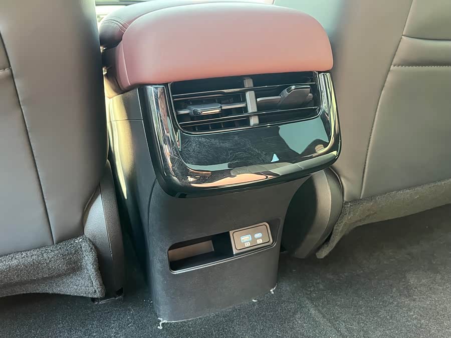 BYD Seal 07 DM-i 2025 car image #15