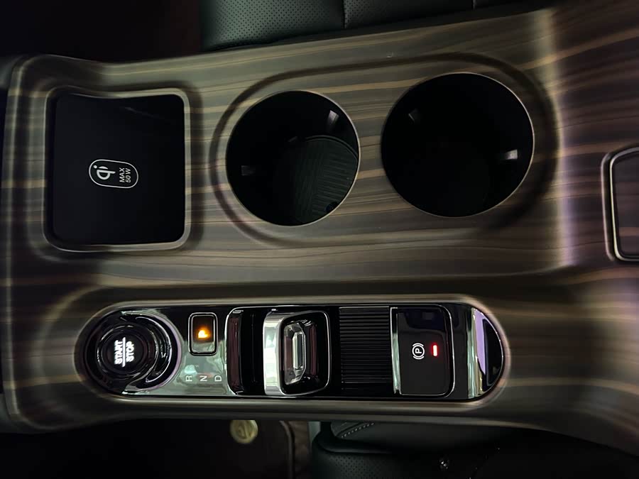 GAC Trumpchi E8 New Energy 2024 car image #15