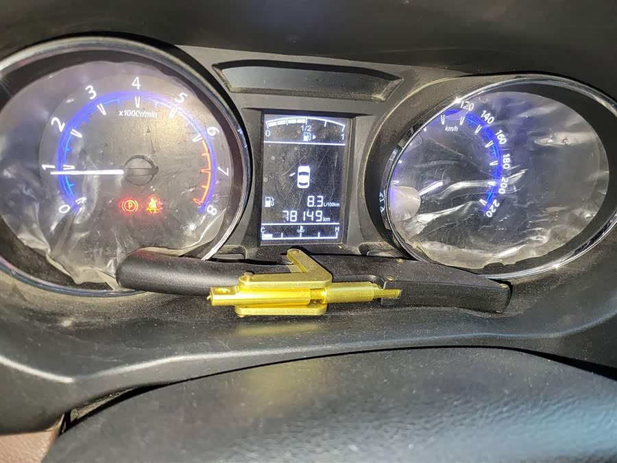 Forthing SX6 2016 #15 Forthing SX6 2016 car image #15