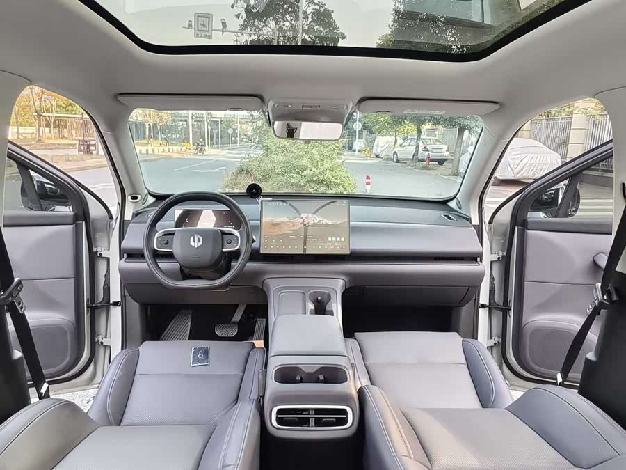 零跑汽车 零跑C10 2024 汽车图片 #15