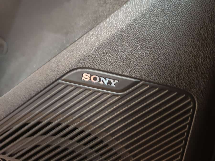 Changan UNI-Z PHEV 2024 car image #15