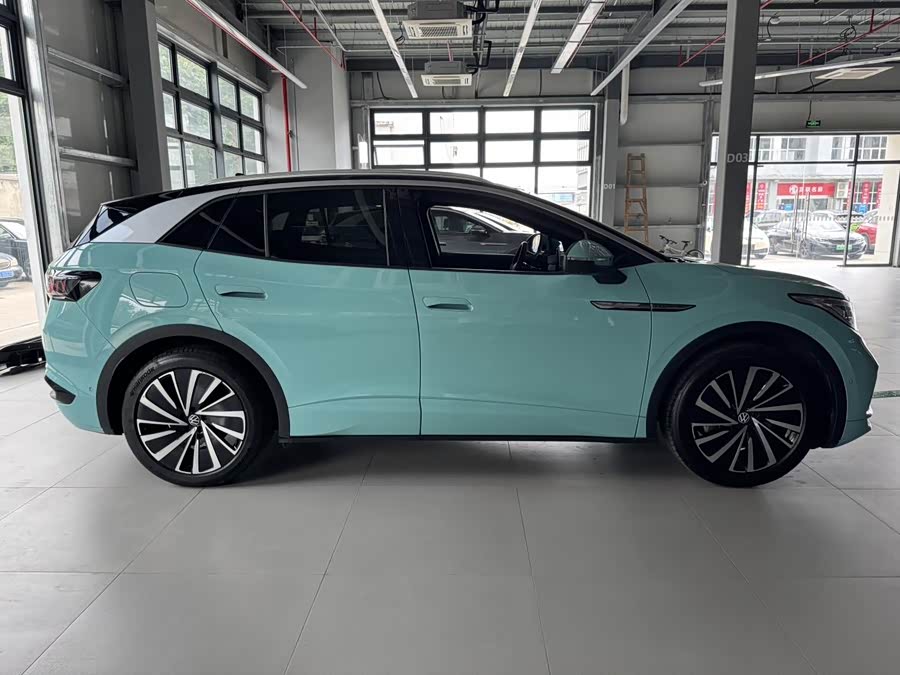 Volkswagen ID.4 X 2023 car image #15