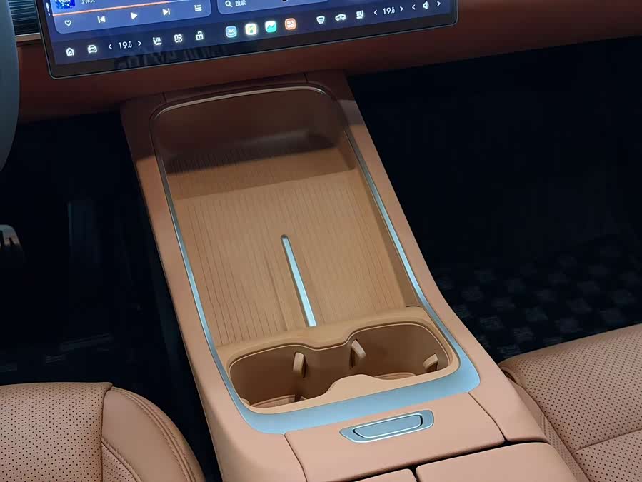 2025 car image #15